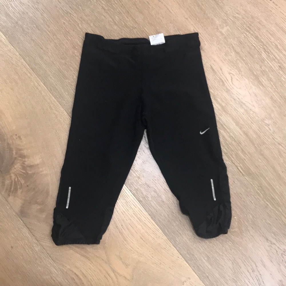 Nike Capri